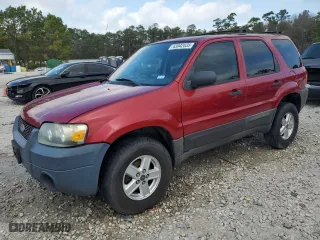 2007 Ford Escape XLS with VIN 1FMYU02Z57KA52639, listed as a Copart auction lot 43942035 with 210,943 mi miles and Salvage Title. Bid and sale history available at carsss.com. Image 1.