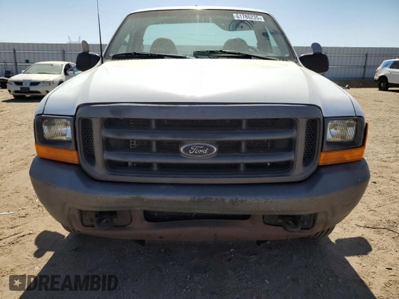 2000 Ford F-250 with VIN 1FDNF20S3YEB06759, listed as a Copart auction lot 61786235 with 570,325 mi miles and Clean title. Bid and sale history available at DreamBid. Image 5.