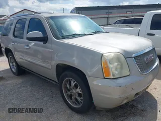 2008 GMC Yukon Denali с VIN 1GKFK63858J219555, выставлен на аукционе IAAI как лот 42677251 с пробегом 345 770 миль миль и . История ставок и продаж доступна на DreamBid. Изображение 1.