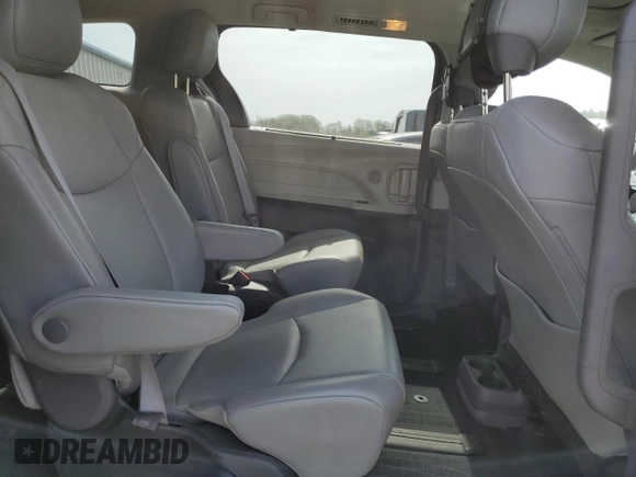 2022 Toyota Sienna XLE with VIN 5TDJRKEC8NS128404, listed as a Copart auction lot 54226825 with 44,459 mi miles and Salvage Title. Bid and sale history available at carsss.com. Image 11.