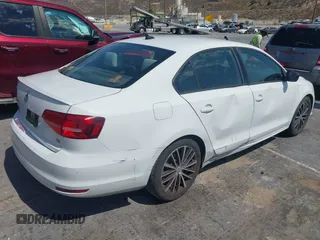 2015 Volkswagen Jetta SE с VIN 3VWD17AJ2FM406556, выставлен на аукционе IAAI как лот 42676945 с пробегом 153 903 миль миль и . История ставок и продаж доступна на DreamBid. Изображение 13.