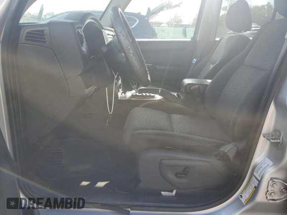 2010 Jeep Commander Sport z VIN 1J4RH4GK1AC125470, wystawiony jako Copart lot #85075094 z przebiegiem 139 328 mil mil oraz Szkoda całkowita • Salvage title. Historia ofert i sprzedaży dostępna na DreamBid. Obrazek 7.