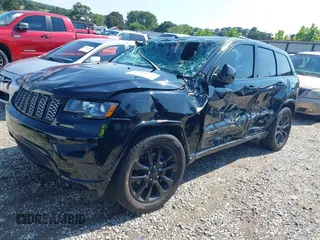 2017 Jeep Grand Cherokee Laredo with VIN 1C4RJFAG7HC894947, listed as a IAAI auction lot 40041978 with 1 mi miles. Bid and sale history available at carsss.com. Image 2.