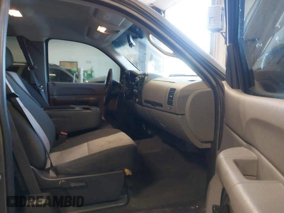 2007 Chevrolet Silverado 1500 Work Truck with VIN 2GCEC19C771599896, listed as a IAAI auction lot 41992728 with 215,375 mi miles and . Bid and sale history available at DreamBid. Image 5.