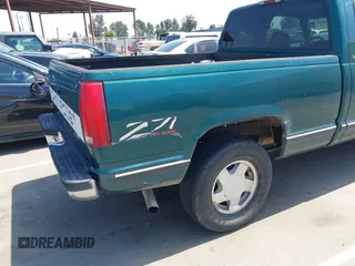 1997 Chevrolet Silverado 1500 with VIN 2GCEK19R0V1222296, listed as a IAAI auction lot 42195350 with 358,885 mi miles and . Bid and sale history available at DreamBid. Image 6.
