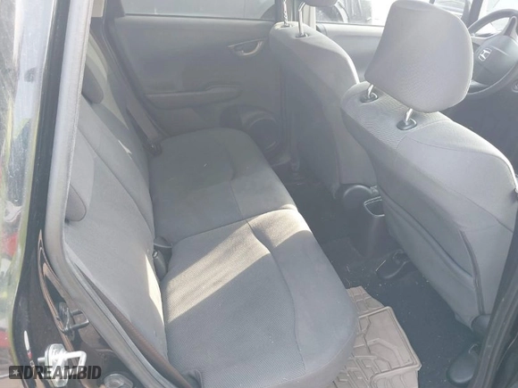 2013 Honda Fit with VIN JHMGE8H35DC035813, listed as a IAAI auction lot 41633150 with 104,623 mi miles. Bid and sale history available at carsss.com. Image 8.