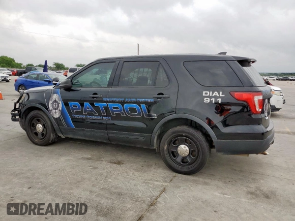 2016 Ford Police Interceptor Utility z VIN 1FM5K8AR5GGD16437, wystawiony jako Copart lot #55273485 z przebiegiem 134 199 mil mil oraz Czysty tytuł • Clean title. Historia ofert i sprzedaży dostępna na DreamBid. Obrazek 2.