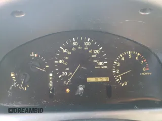 2001 Lexus RX 300 with VIN JTJHF10U910181642, listed as a Copart auction lot 52896115 with 187,019 mi miles and Salvage Title. Bid and sale history available at DreamBid. Image 9.