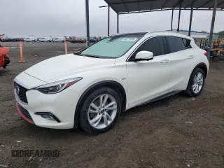 2017 Infiniti QX30 z VIN SJKCH5CP8HA015733, wystawiony jako Copart lot #44811695 z przebiegiem 82 320 mil mil oraz Szkoda całkowita • Salvage title. Historia ofert i sprzedaży dostępna na DreamBid. Obrazek 1.