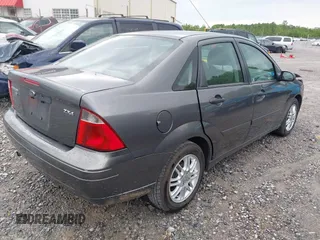 2006 Ford Focus S with VIN 1FAFP34N16W146626, listed as a IAAI auction lot 42194298 with 135,128 mi miles and . Bid and sale history available at carsss.com. Image 4.