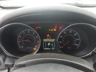 2019 Mitsubishi Outlander ES z VIN JA4AR3AU5KU028749, wystawiony jako Copart lot #52692835 z przebiegiem 122 439 mil mil oraz Szkoda całkowita • Salvage title. Historia ofert i sprzedaży dostępna na DreamBid. Obrazek 9.