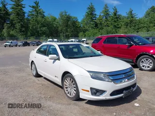 2010 Ford Fusion Hybrid с VIN 3FADP0L3XAR136288, выставлен на аукционе IAAI как лот 42775782 с пробегом 77 629 миль миль и . История ставок и продаж доступна на DreamBid. Изображение 1.