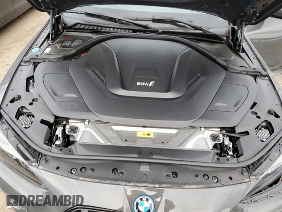 2022 BMW i4 eDrive40 z VIN WBY73AW08NFM60741, wystawiony jako Copart lot #43797635 z przebiegiem 24 051 mil mil oraz Szkoda całkowita • Salvage title. Historia ofert i sprzedaży dostępna na DreamBid. Obrazek 11.
