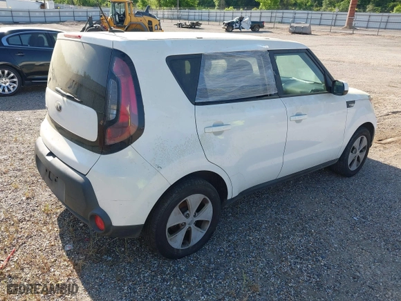 2014 Kia Soul with VIN KNDJN2A21E7056478, listed as a IAAI auction lot 42016501 with 203,500 mi miles. Bid and sale history available at carsss.com. Image 4.