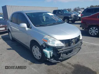 2011 Nissan Versa S with VIN 3N1BC1AP8BL413522, listed as a IAAI auction lot 42161628 with 177,860 mi miles and . Bid and sale history available at DreamBid. Image 1.