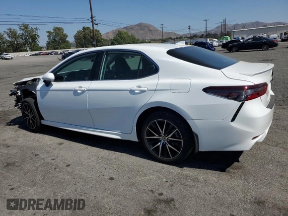 2023 Toyota Camry SE z VIN 4T1G11AK5PU822423, wystawiony jako Copart lot #57509345 z przebiegiem 43 592 mil mil oraz Szkoda całkowita • Salvage title. Historia ofert i sprzedaży dostępna na DreamBid. Obrazek 2.