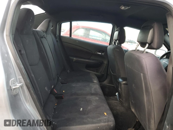 2014 Chrysler 200 LX z VIN 1C3CCBABXEN125294, wystawiony jako Copart lot #42043745 z przebiegiem 159 032 mil mil oraz Szkoda całkowita • Salvage title. Historia ofert i sprzedaży dostępna na DreamBid. Obrazek 10.
