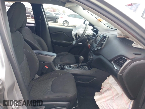 2019 Jeep Cherokee Latitude with VIN 1C4PJLCB6KD159997, listed as a IAAI auction lot 42102904 with 72,064 mi miles and . Bid and sale history available at carsss.com. Image 5.