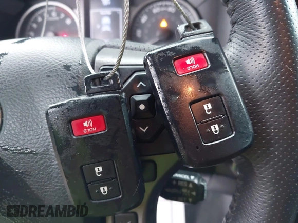 2020 Toyota Tacoma SR5 with VIN 5TFCZ5AN1LX227753, listed as a IAAI auction lot 41543939 with 35,860 mi miles and . Bid and sale history available at DreamBid. Image 11.