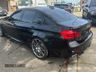 2018 BMW M3 z VIN WBS8M9C55J5J78860, wystawiony jako Copart lot #55635395 z przebiegiem 20 754 mil mil oraz Szkody całkowita. Historia ofert i sprzedaży dostępna na DreamBid. Obrazek 3.