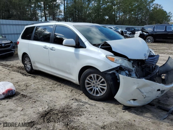 2015 Toyota Sienna XLE with VIN 5TDYK3DC7FS679211, listed as a Copart auction lot 46053045 with 190,532 mi miles and Salvage Title. Bid and sale history available at carsss.com. Image 4.