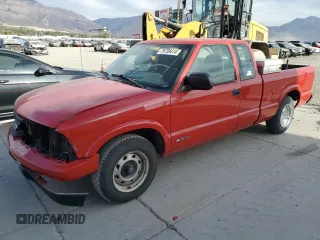 1999 Chevrolet S-10 LS with VIN 1GCCS19X5X8199717, listed as a Copart auction lot 75739414 with 141,786 mi miles and Salvage Title. Bid and sale history available at carsss.com. Image 1.
