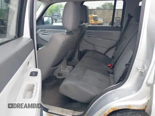 2008 Jeep Liberty Sport z VIN 1J8GN28KX8W247173, wystawiony jako IAAI lot #42259760 z przebiegiem 216 848 mil mil oraz . Historia ofert i sprzedaży dostępna na DreamBid. Obrazek 8.