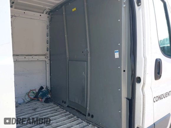 2017 Ram ProMaster Cargo with VIN 3C6TRVNG7HE532572, listed as a IAAI auction lot 42131023 with 82,963 mi miles and . Bid and sale history available at carsss.com. Image 8.