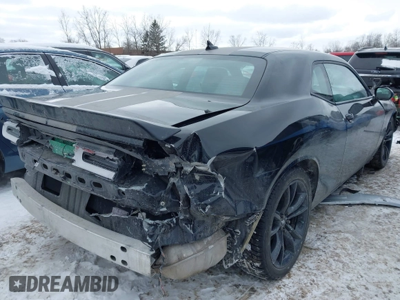 2017 Dodge Challenger SXT Plus z VIN 2C3CDZAG1HH535125, wystawiony jako IAAI lot #41611589 z przebiegiem 56 588 mil mil oraz . Historia ofert i sprzedaży dostępna na DreamBid. Obrazek 4.