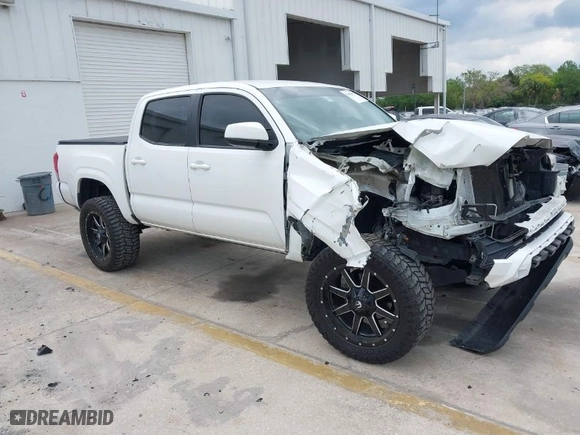 2017 Toyota Tacoma SR with VIN 5TFAX5GN7HX093195, listed as a IAAI auction lot 41860071 with 152,925 mi miles. Bid and sale history available at carsss.com. Image 1.