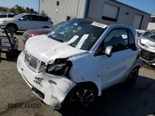 2017 Smart fortwo Pure with VIN WMEFJ5DA8HK187030, listed as a Copart auction lot 86765164 with 7,244 mi miles and Salvage Title. Bid and sale history available at DreamBid. Image 1.