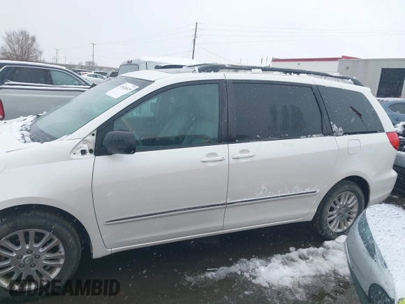 2010 Toyota Sienna XLE z VIN 5TDYK4CC3AS325072, wystawiony jako IAAI lot #41626629 z przebiegiem 145 368 mil mil oraz . Historia ofert i sprzedaży dostępna na DreamBid. Obrazek 14.