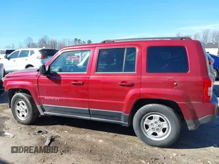 2014 Jeep Patriot Sport with VIN 1C4NJPBA5ED689986, listed as a IAAI auction lot 41701397 with 155,242 mi miles and . Bid and sale history available at carsss.com. Image 14.