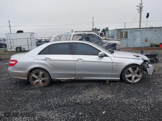 2012 Mercedes-Benz E-Class E 350 Luxury with VIN WDDHF5KB4CA618729, listed as a IAAI auction lot 41074382 with 115,060 mi miles. Bid and sale history available at carsss.com. Image 13.