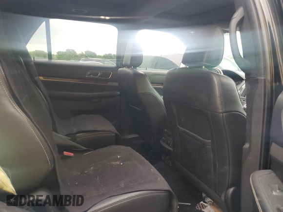 2018 Ford Explorer Platinum z VIN 1FM5K8HT9JGB29209, wystawiony jako Copart lot #58173395 z przebiegiem 137 640 mil mil oraz Szkoda całkowita • Salvage title. Historia ofert i sprzedaży dostępna na DreamBid. Obrazek 11.