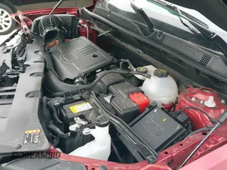 2025 Chevrolet Blazer Premier z VIN 3GNKBLR41SS117549, wystawiony jako IAAI lot #42221848 z przebiegiem 4 264 mil mil oraz . Historia ofert i sprzedaży dostępna na DreamBid. Obrazek 20.