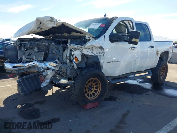 2012 Chevrolet Silverado 1500 LT with VIN 1GCPKSE76CF238110, listed as a IAAI auction lot 41650368 with 224,357 mi miles and . Bid and sale history available at DreamBid. Image 2.