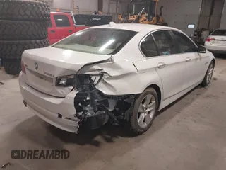 2013 BMW 5 Series 528i xDrive with VIN WBAXH5C58DDW13362, listed as a IAAI auction lot 41997171 with 87,147 mi miles. Bid and sale history available at carsss.com. Image 4.