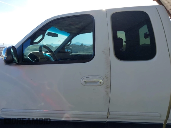2000 Ford F-150 with VIN 2FTPX17LXYCA23919, listed as a IAAI auction lot 41625192 with 141,028 mi miles and . Bid and sale history available at DreamBid. Image 14.