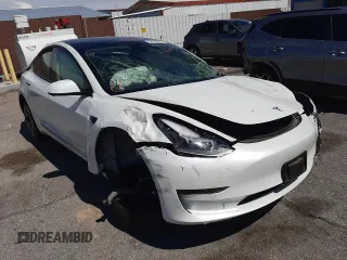 2022 Tesla Model 3 z VIN 5YJ3E1EA0NF161348, wystawiony jako Copart lot #51119285 z przebiegiem Nie podano mil oraz Szkoda całkowita • Salvage title. Historia ofert i sprzedaży dostępna na DreamBid. Obrazek 1.