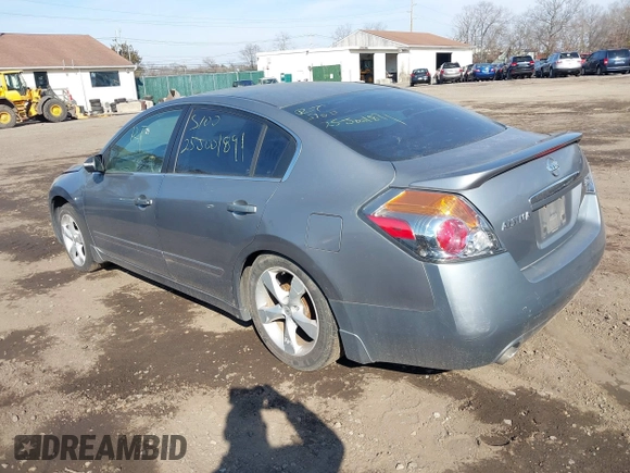 2008 Nissan Altima 3.5 SE with VIN 1N4BL21E88N475728, listed as a IAAI auction lot 41648043 with 999,999 mi miles. Bid and sale history available at carsss.com. Image 3.