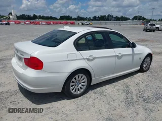 2009 BMW 3 Series 328i xDrive z VIN WBAPK53509A513170, wystawiony jako IAAI lot #42378731 z przebiegiem 194 493 mil mil oraz . Historia ofert i sprzedaży dostępna na DreamBid. Obrazek 4.