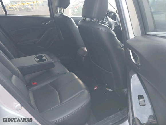 2018 Mazda Mazda3 4-Door Touring with VIN 3MZBN1V37JM262418, listed as a IAAI auction lot 41880212 with 118,662 mi miles. Bid and sale history available at carsss.com. Image 8.
