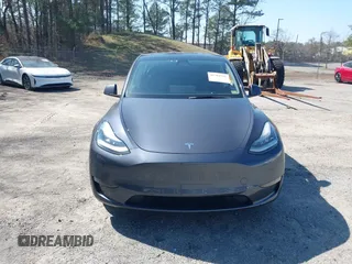 2021 Tesla Model Y Long Range with VIN 5YJYGDEE4MF119249, listed as a IAAI auction lot 41764711 with 87,796 mi miles. Bid and sale history available at carsss.com. Image 13.