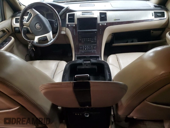 2009 Cadillac Escalade z VIN 1GYFK43599R215849, wystawiony jako Copart lot #51853845 z przebiegiem Nie podano mil oraz Czysty tytuł • Clean title. Historia ofert i sprzedaży dostępna na DreamBid. Obrazek 8.