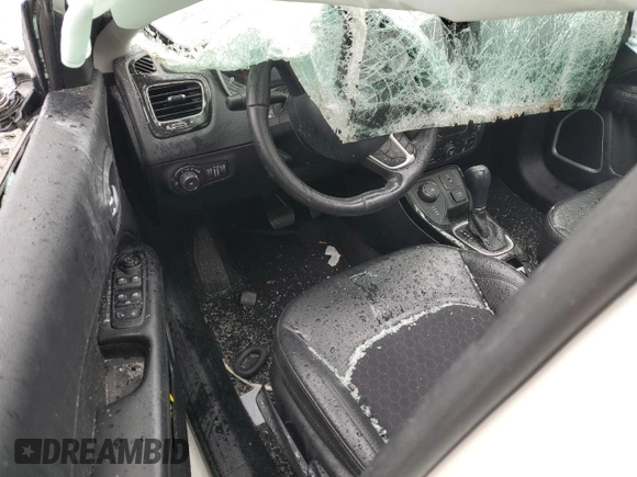 2019 Jeep Compass Latitude with VIN 3C4NJDBB6KT761212, listed as a Copart auction lot 58401705 with Not provided miles and Salvage title. Bid and sale history available at DreamBid. Image 8.