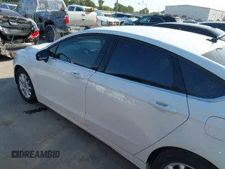 2018 Ford Fusion S z VIN 3FA6P0G76JR109403, wystawiony jako IAAI lot #42231625 z przebiegiem 109 018 mil mil oraz . Historia ofert i sprzedaży dostępna na DreamBid. Obrazek 14.
