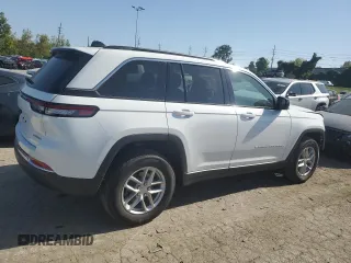 2024 Jeep Grand Cherokee Laredo X with VIN 1C4RJHAG8RC157897, listed as a Copart auction lot 73813014 with 5,013 mi miles and Salvage Title. Bid and sale history available at carsss.com. Image 3.