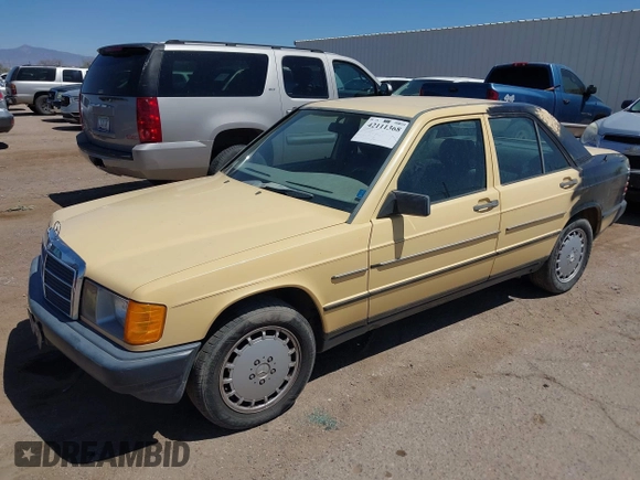 1985 Mercedes-Benz 190 z VIN WDBDA24C3FF107644, wystawiony jako IAAI lot #42111368 z przebiegiem 114 762 mil mil oraz . Historia ofert i sprzedaży dostępna na DreamBid. Obrazek 2.