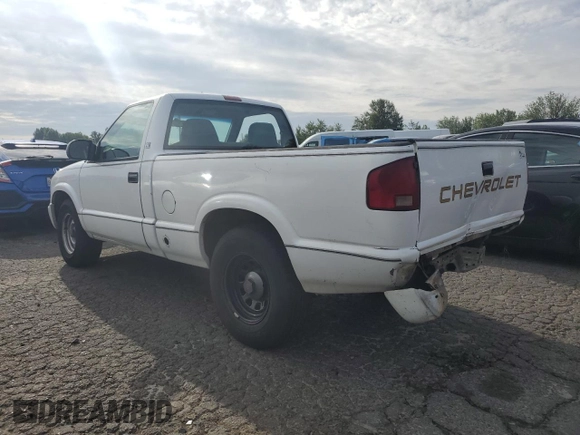 2002 GMC Sonoma SL z VIN 1GTCS145828259598, wystawiony jako Copart lot #67961124 z przebiegiem 183 710 mil mil oraz Szkody całkowita. Historia ofert i sprzedaży dostępna na DreamBid. Obrazek 2.